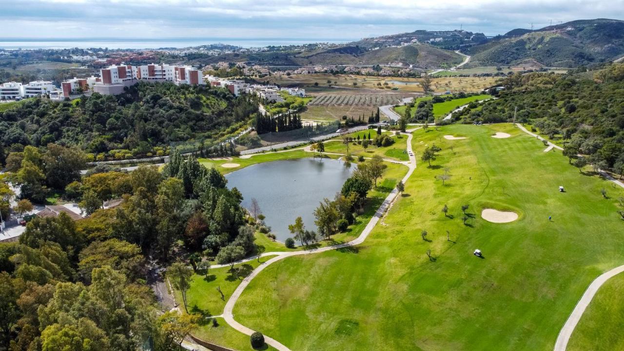 El Lago De Los Arqueros 2 Bedrooms Penthouse En Benahavis Luaran gambar