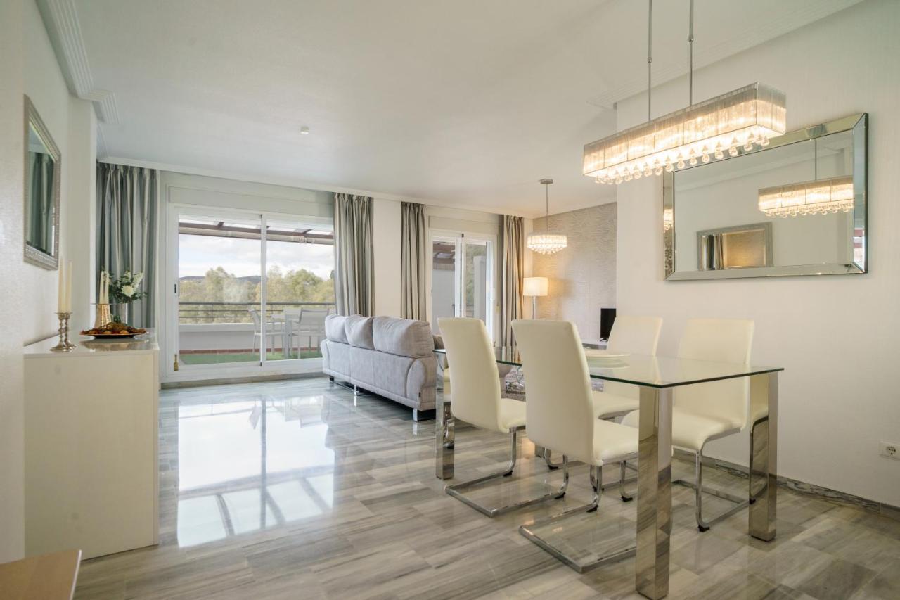 El Lago De Los Arqueros 2 Bedrooms Penthouse En Benahavis Luaran gambar