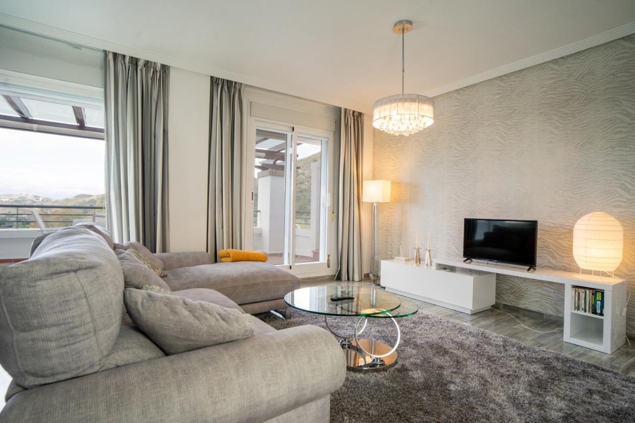 El Lago De Los Arqueros 2 Bedrooms Penthouse En Benahavis Luaran gambar