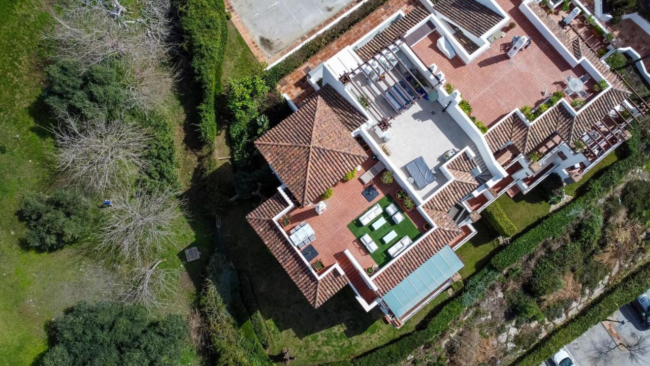 El Lago De Los Arqueros 2 Bedrooms Penthouse En Benahavis Luaran gambar