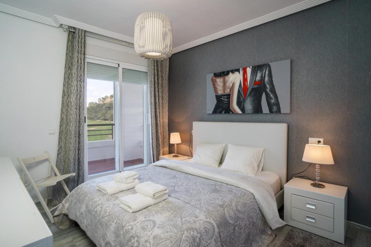 El Lago De Los Arqueros 2 Bedrooms Penthouse En Benahavis Luaran gambar