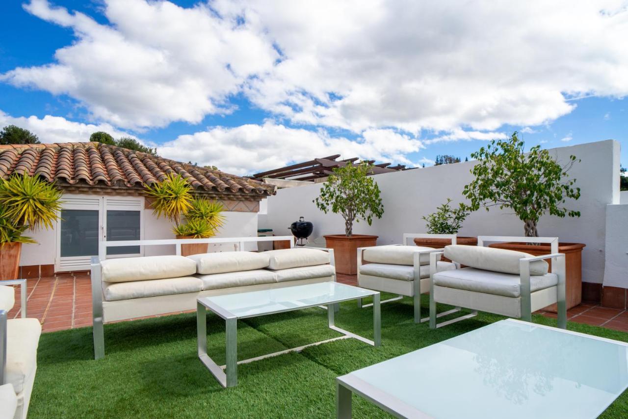 El Lago De Los Arqueros 2 Bedrooms Penthouse En Benahavis Luaran gambar